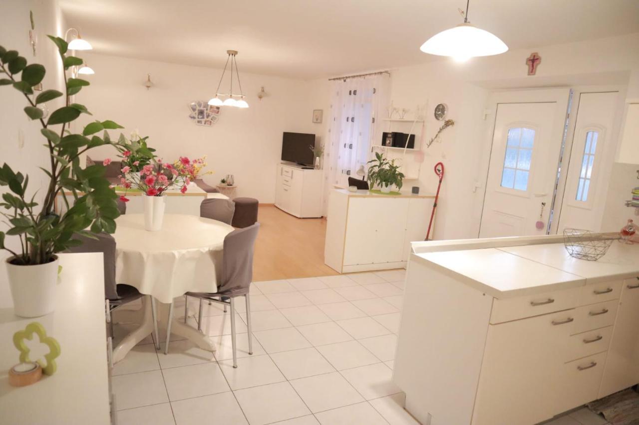 Apartmán Sara *